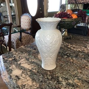 Lenox 10” Vase “Georgian Collection”